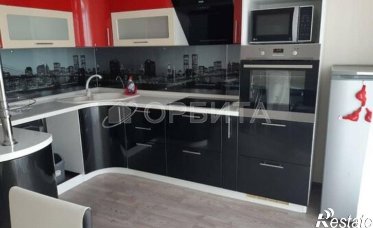 1-комн квартира улица Александра Протозанова, 20,  д. 20