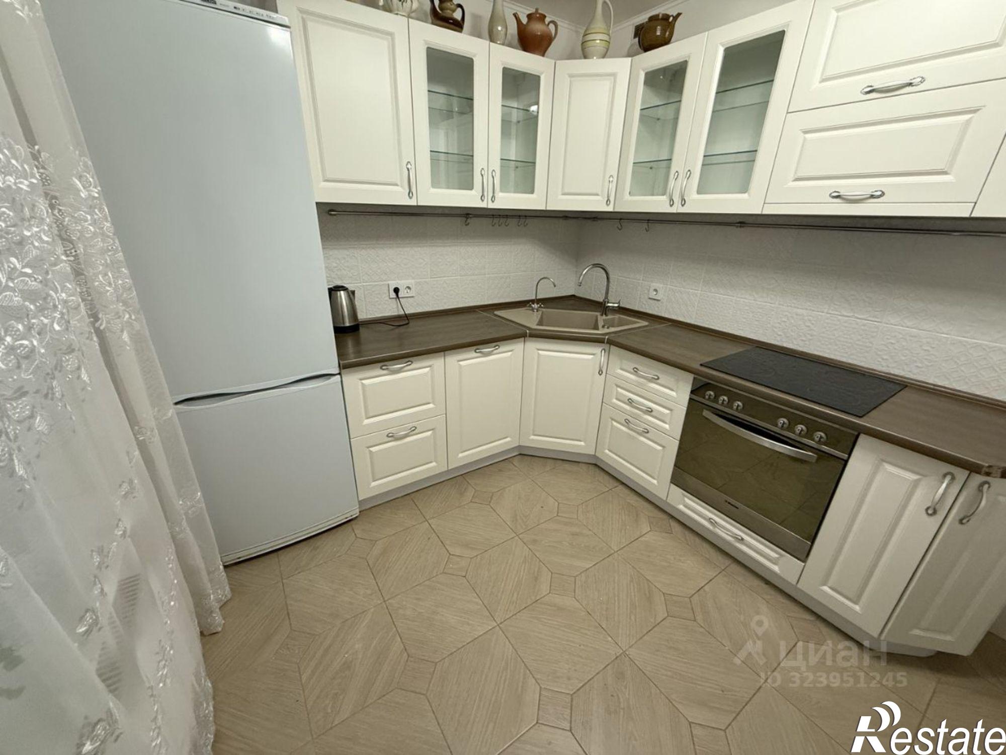 Сдать квартиру за 40 000 рублей на улица Федюнинского, 62 к2