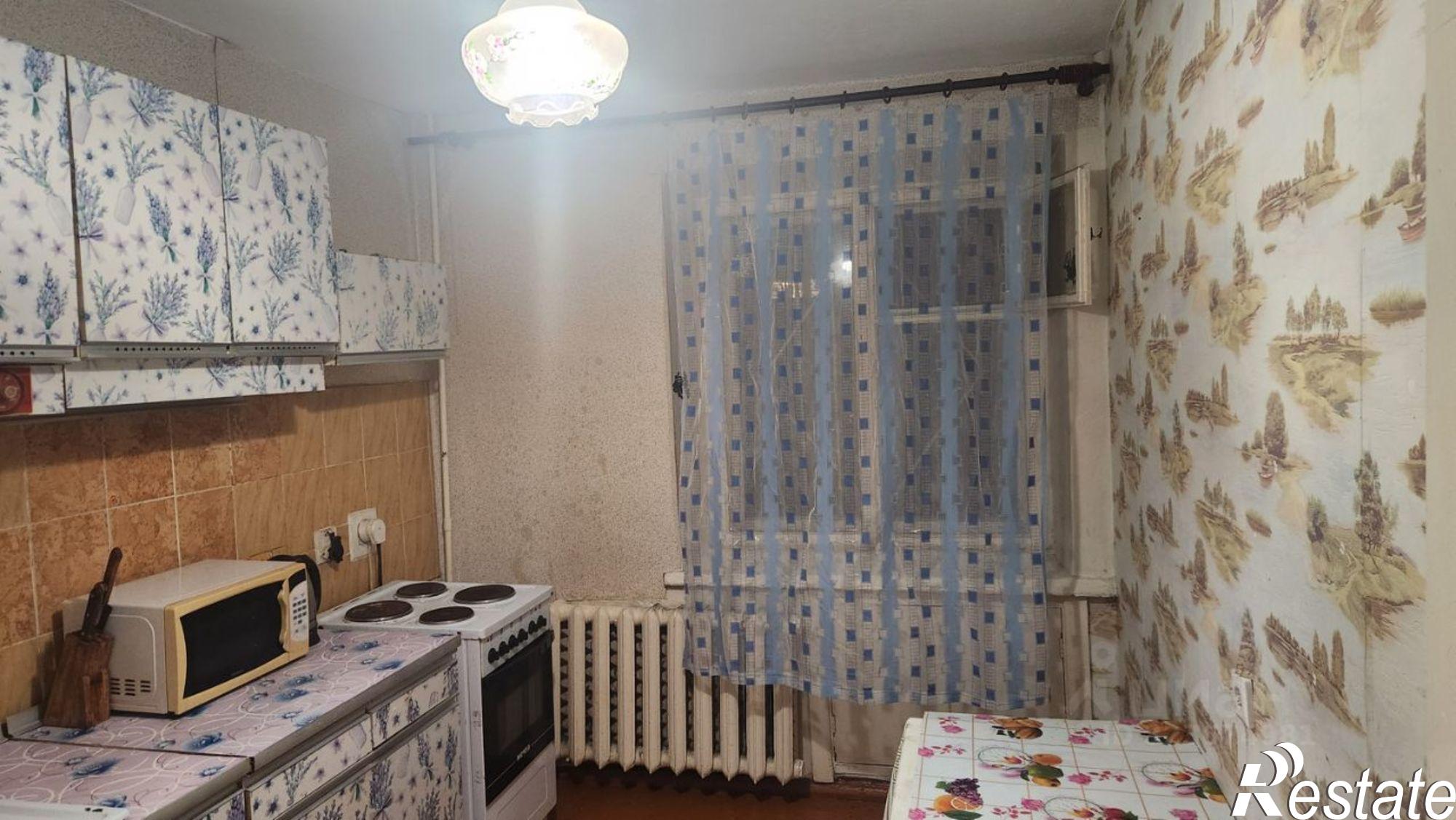 Сдать квартиру за 18 000 рублей на ул Военная, 13