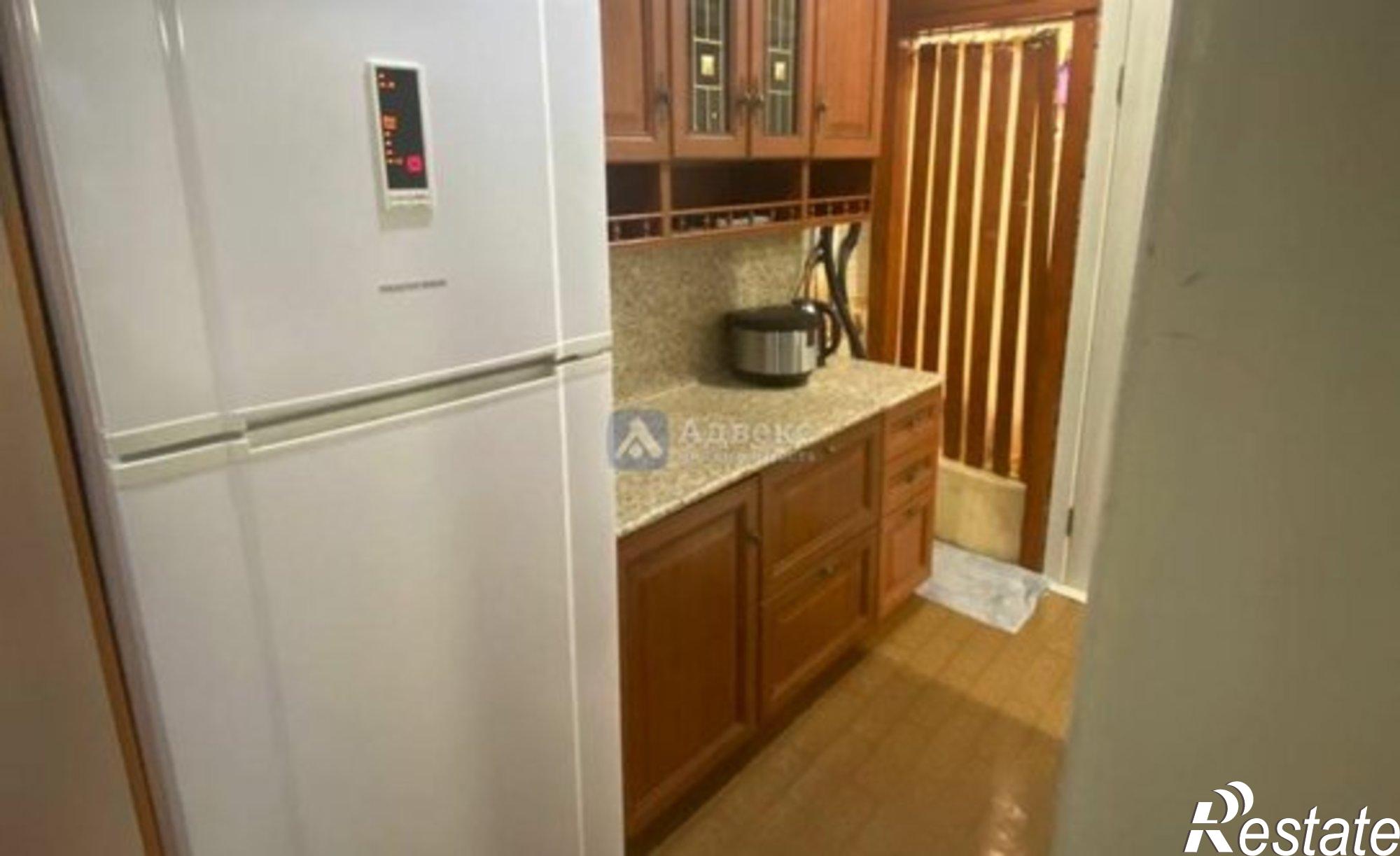 Купить квартиру за 2 400 000 рублей на ул Республики, 229