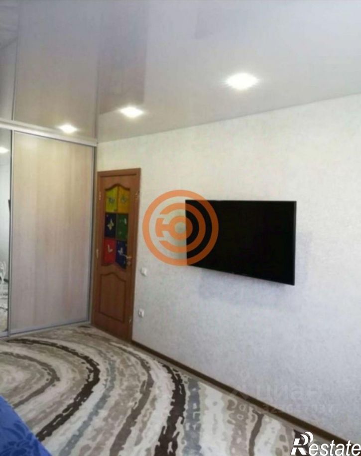 2-комн квартира улица 50 лет Октября, 63А,  д. 63А