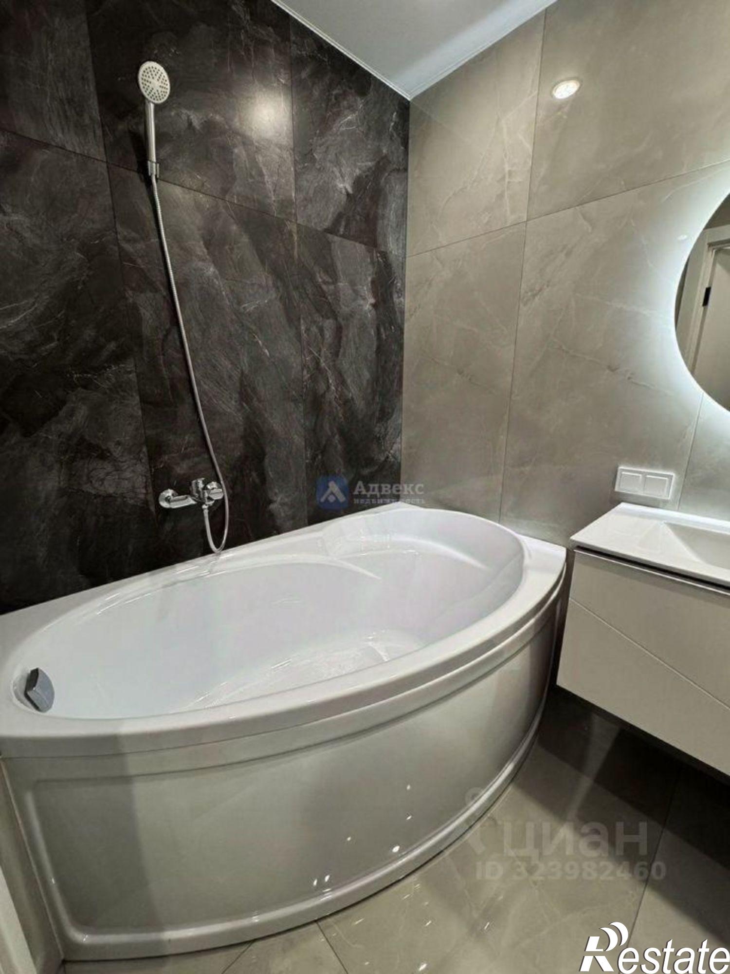 Купить квартиру за 8 900 000 рублей на Широтная улица, 213