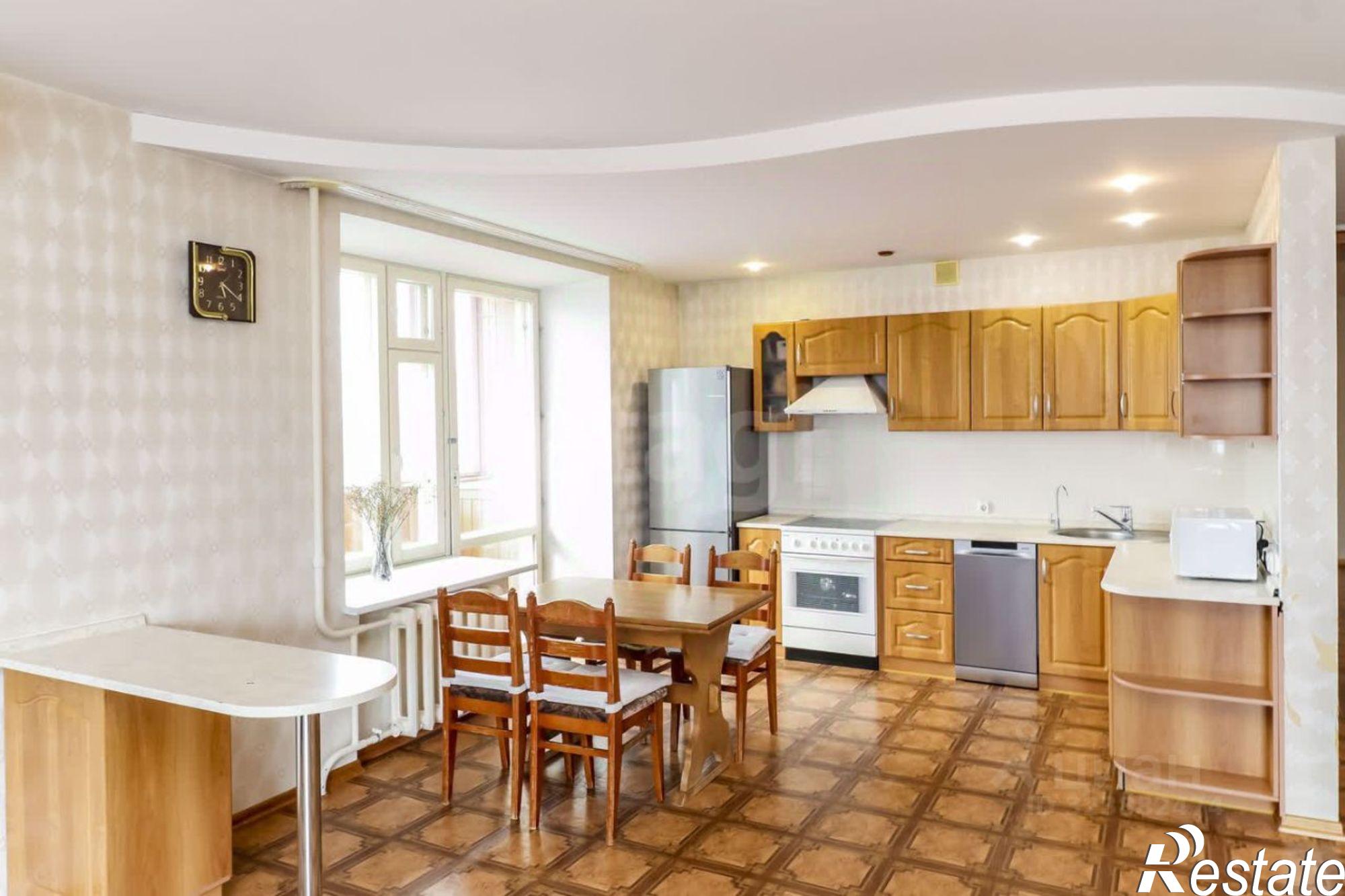 Купить квартиру за 9 300 000 рублей на ул Коммунаров, 35