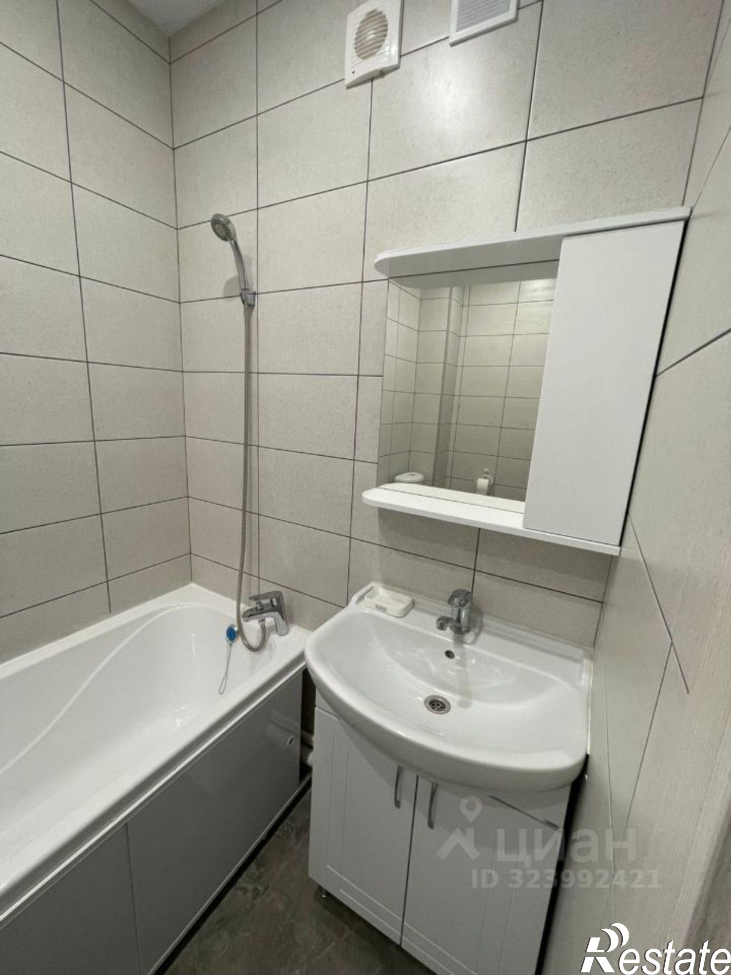 Сдать квартиру за 27 000 рублей на улица Алексея Леонова, 13