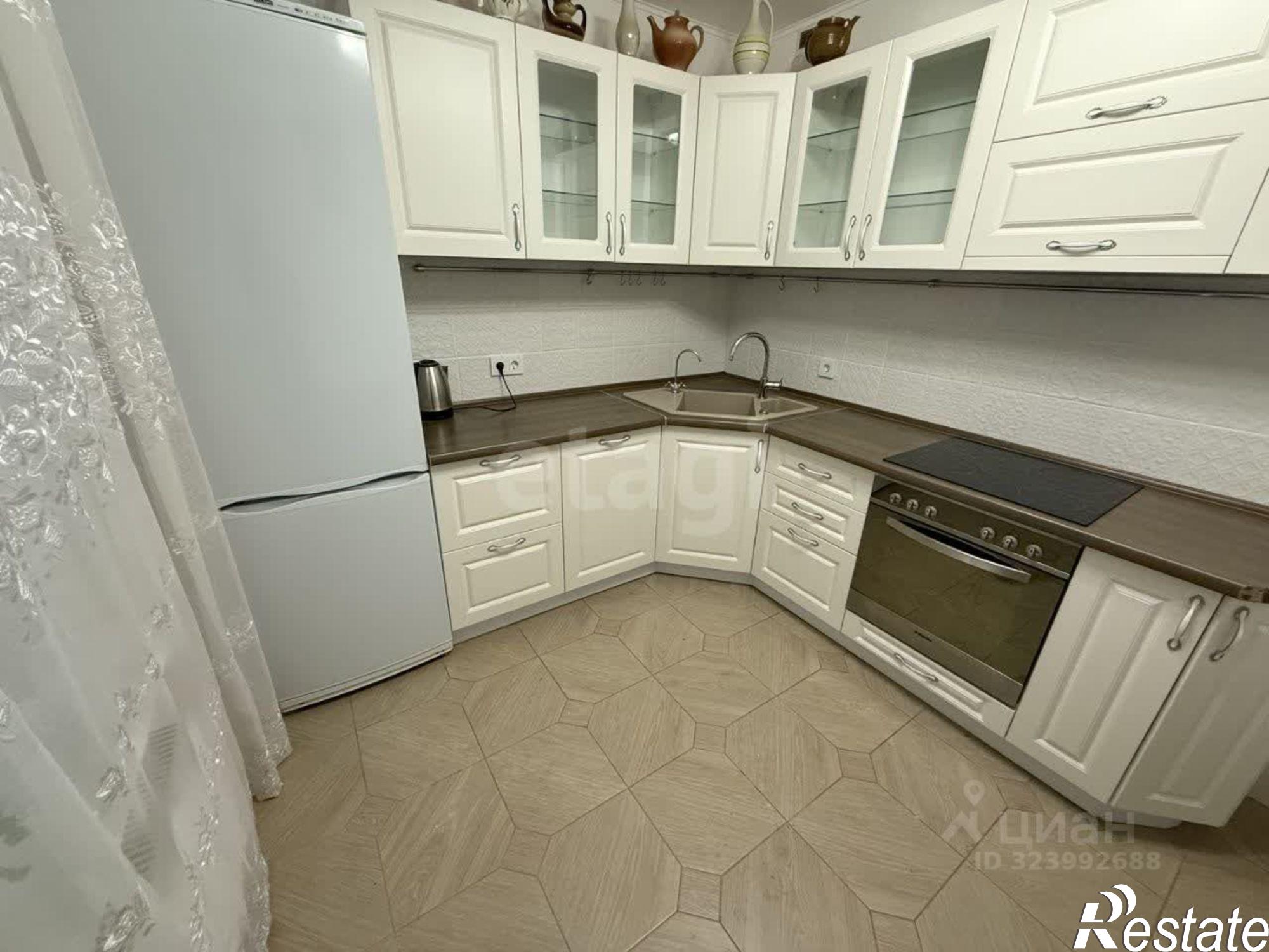 Сдать квартиру за 40 000 рублей на улица Федюнинского, 62 к2