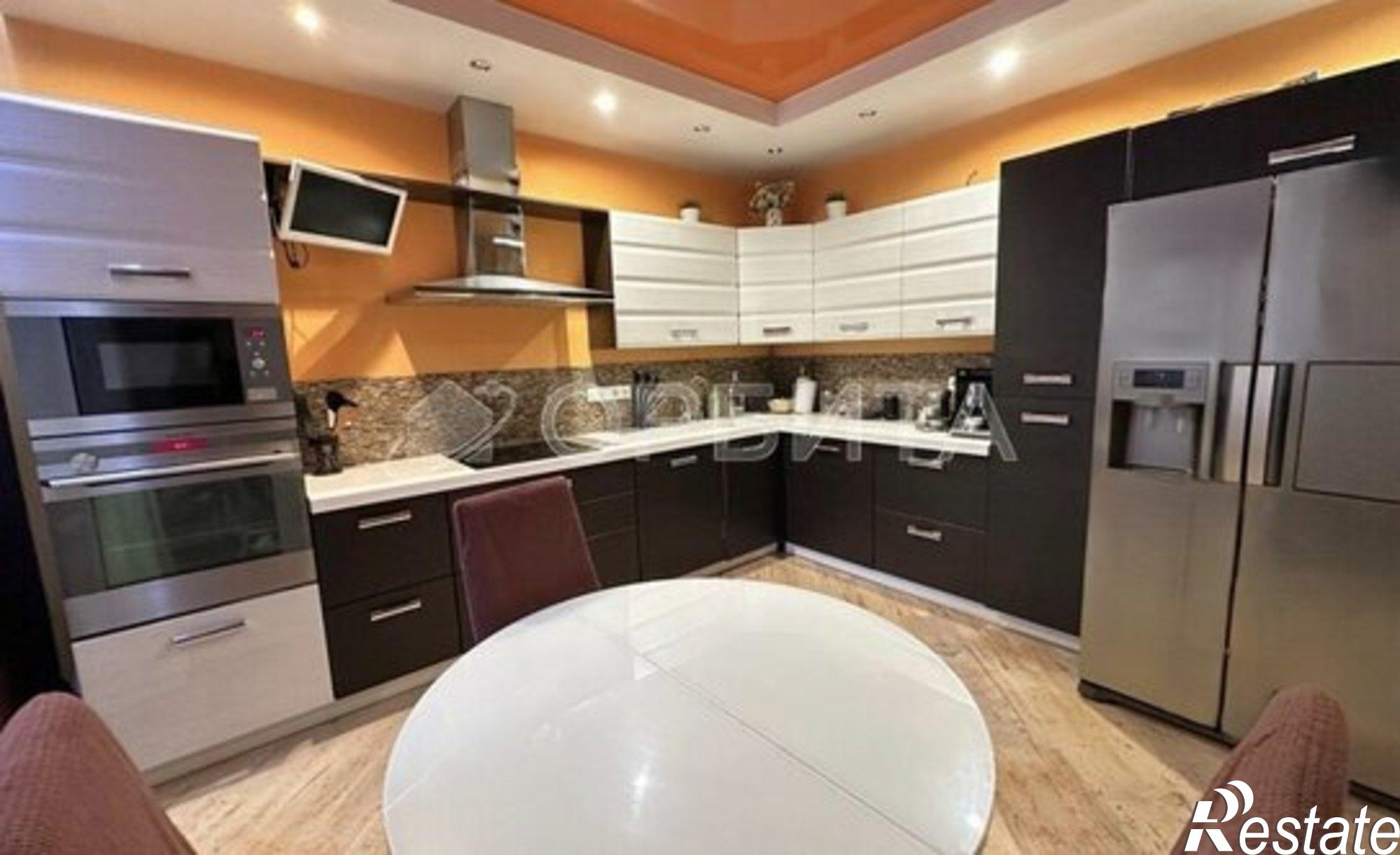 Купить квартиру за 13 000 000 рублей на Широтная улица, 29