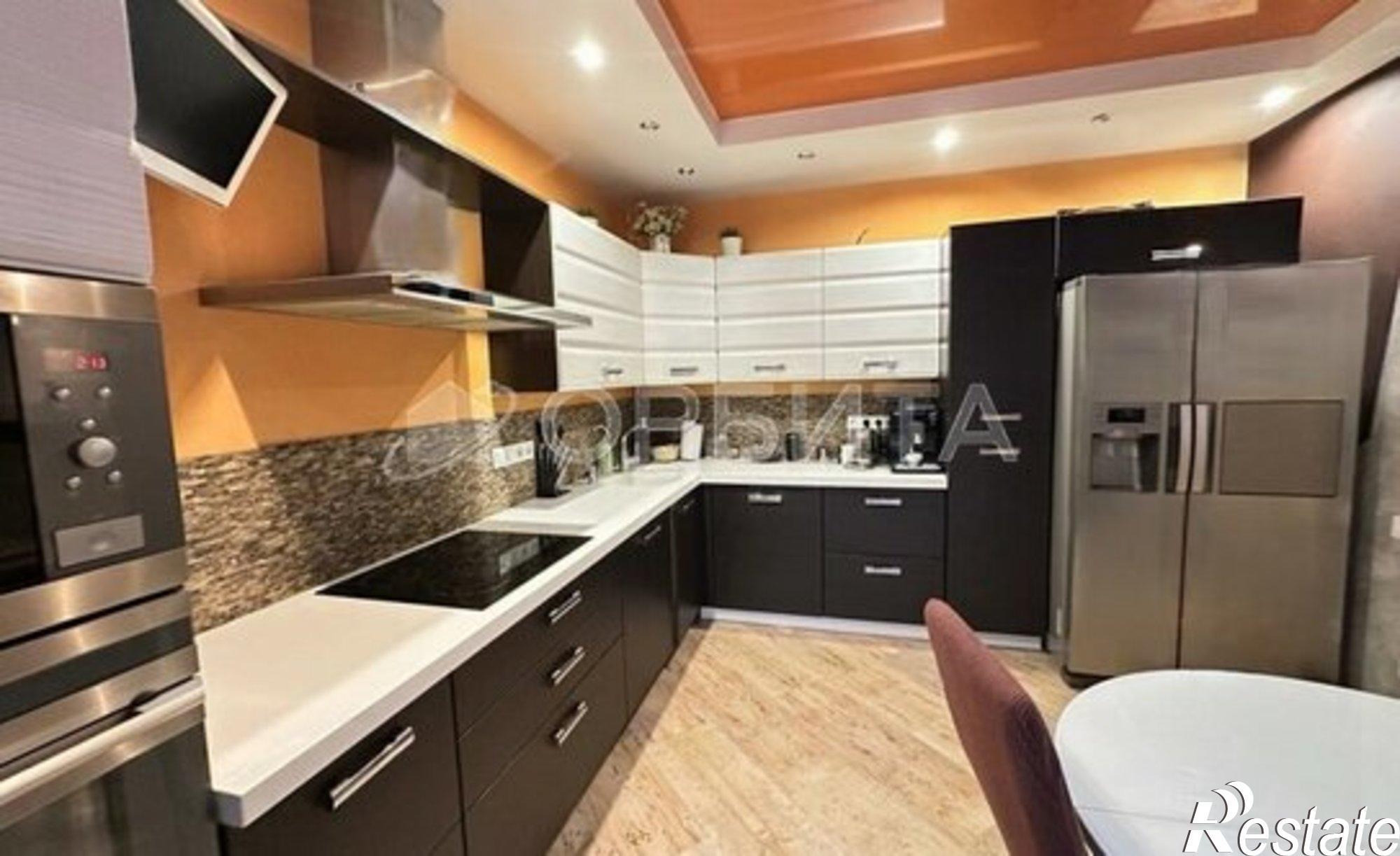 Купить квартиру за 13 000 000 рублей на Широтная улица, 29