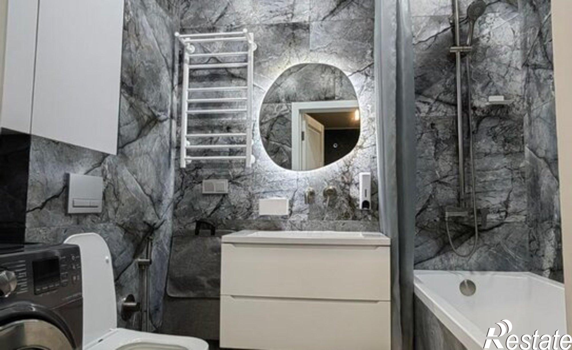 Купить квартиру за 10 000 000 рублей на ул Республики, 204 7