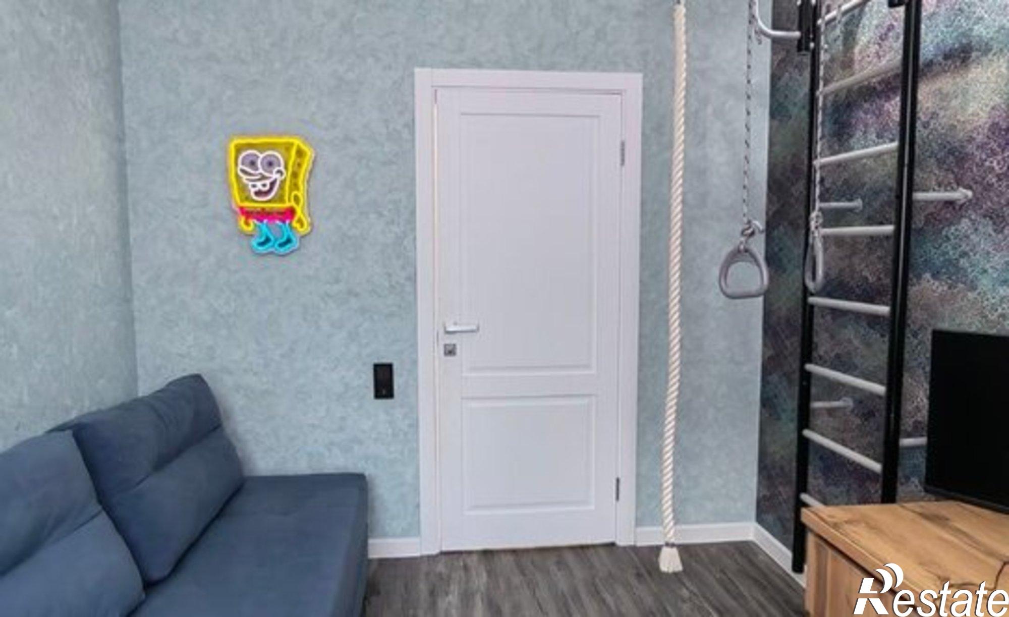 Купить квартиру за 10 000 000 рублей на ул Республики, 204 7