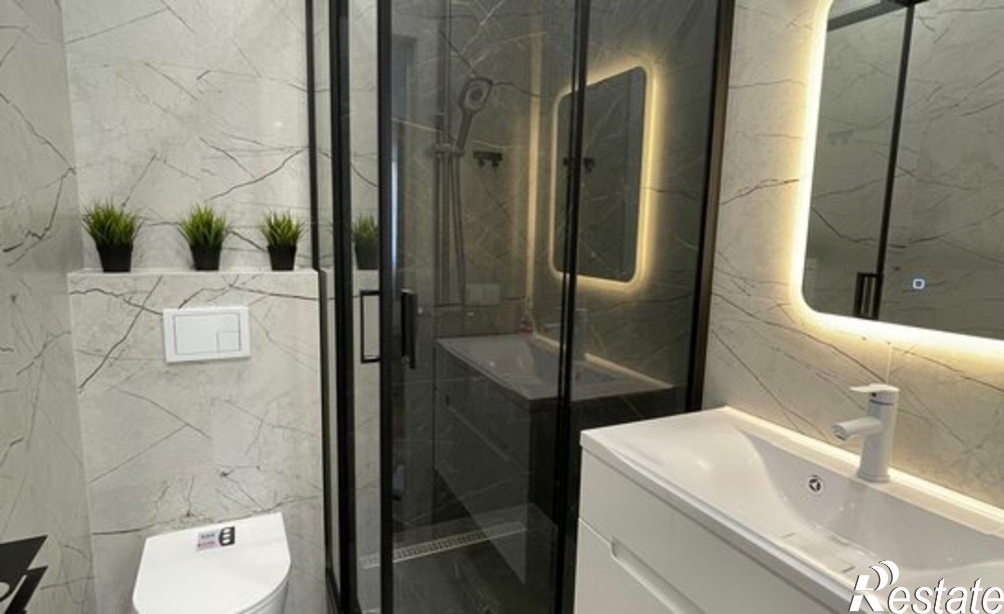 Купить квартиру за 14 500 000 рублей на улица Фармана Салманова, 16