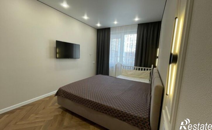 3-комн квартира улица Фармана Салманова, 16,  д. 16