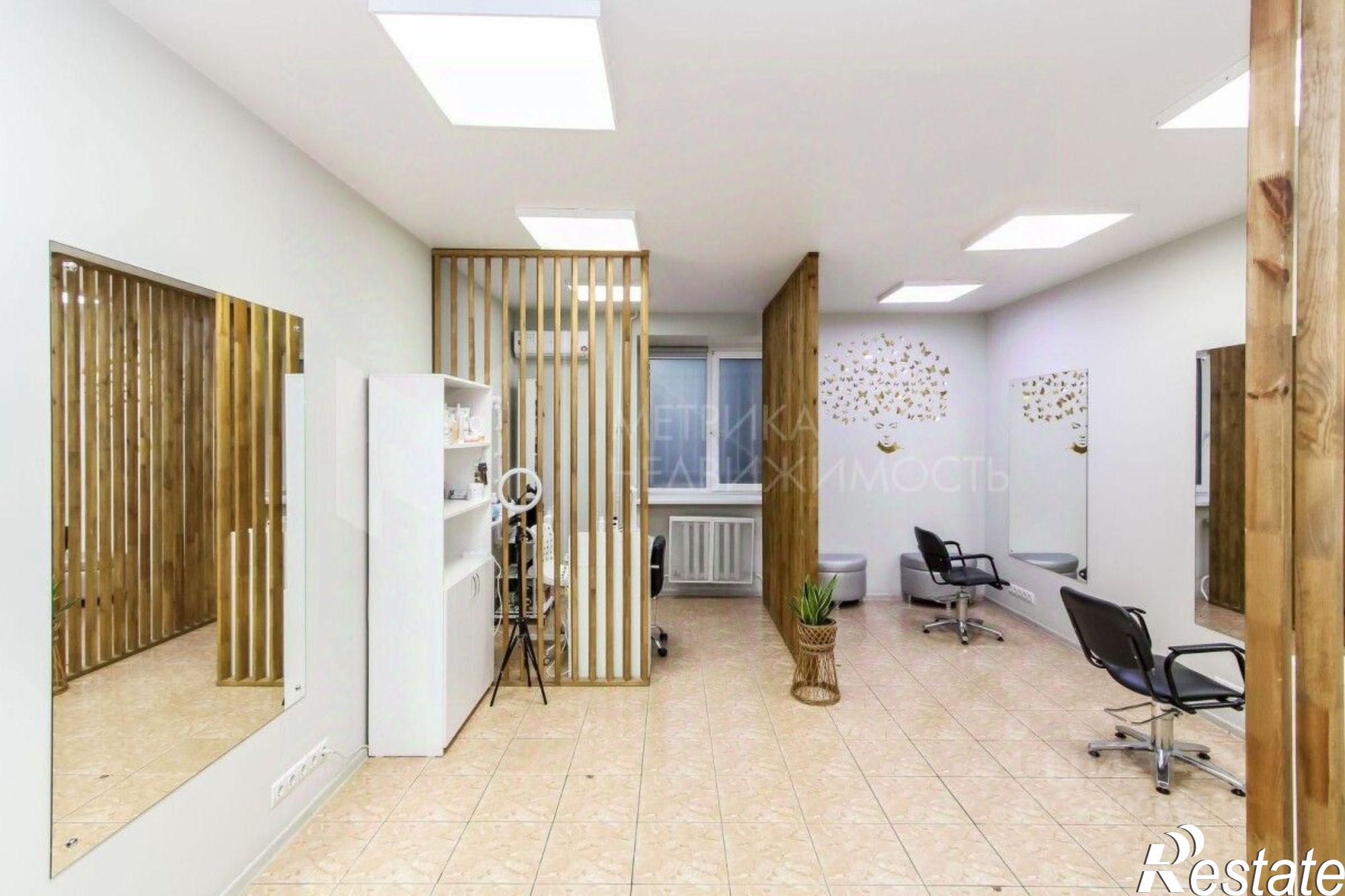 Купить помещение свободного назначения за 10 347 800 рублей на Солнечный проезд, 7