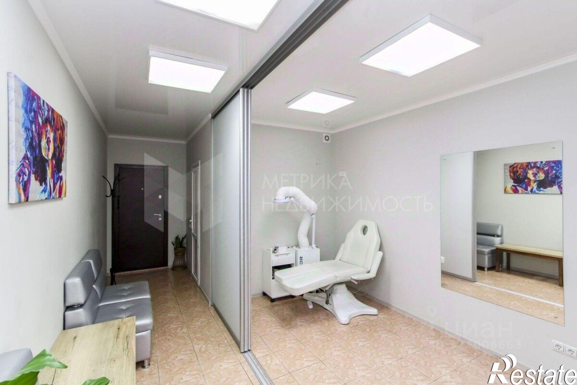 Купить помещение свободного назначения за 10 347 800 рублей на Солнечный проезд, 7