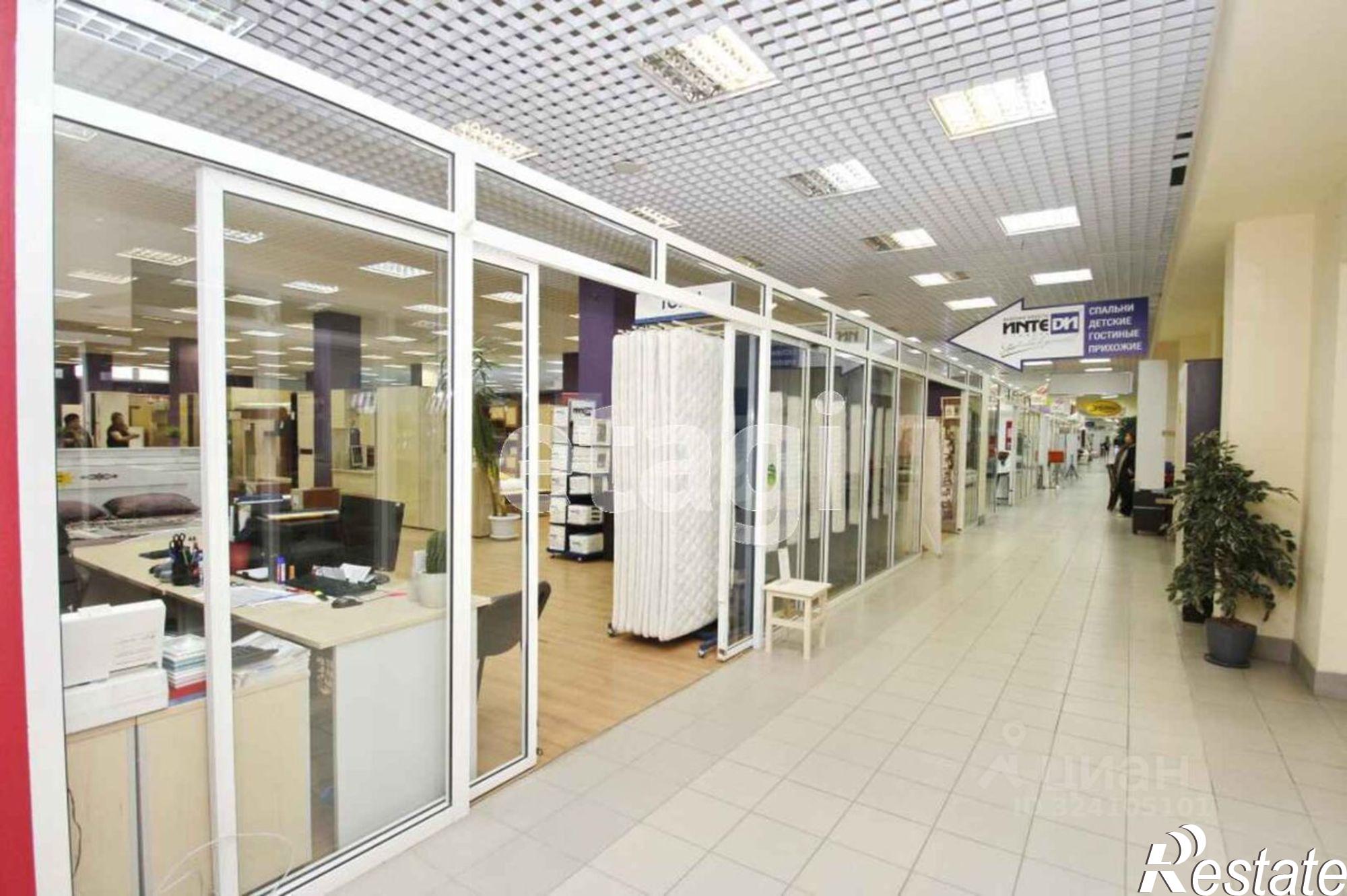 Купить торговое помещение за 13 000 100 рублей на Кишинёвская улица