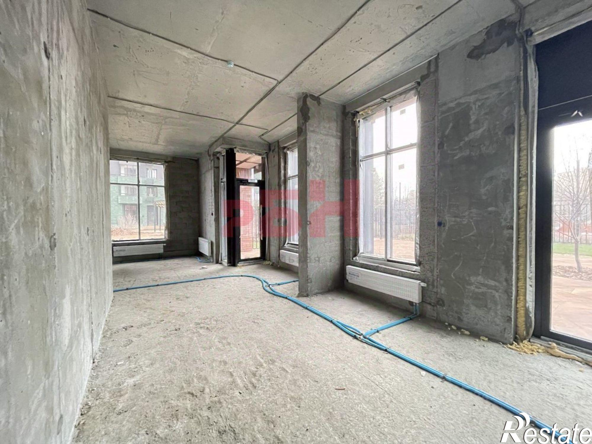 Сдать торговое помещение за 109 886 рублей на ул Новгородская, 1