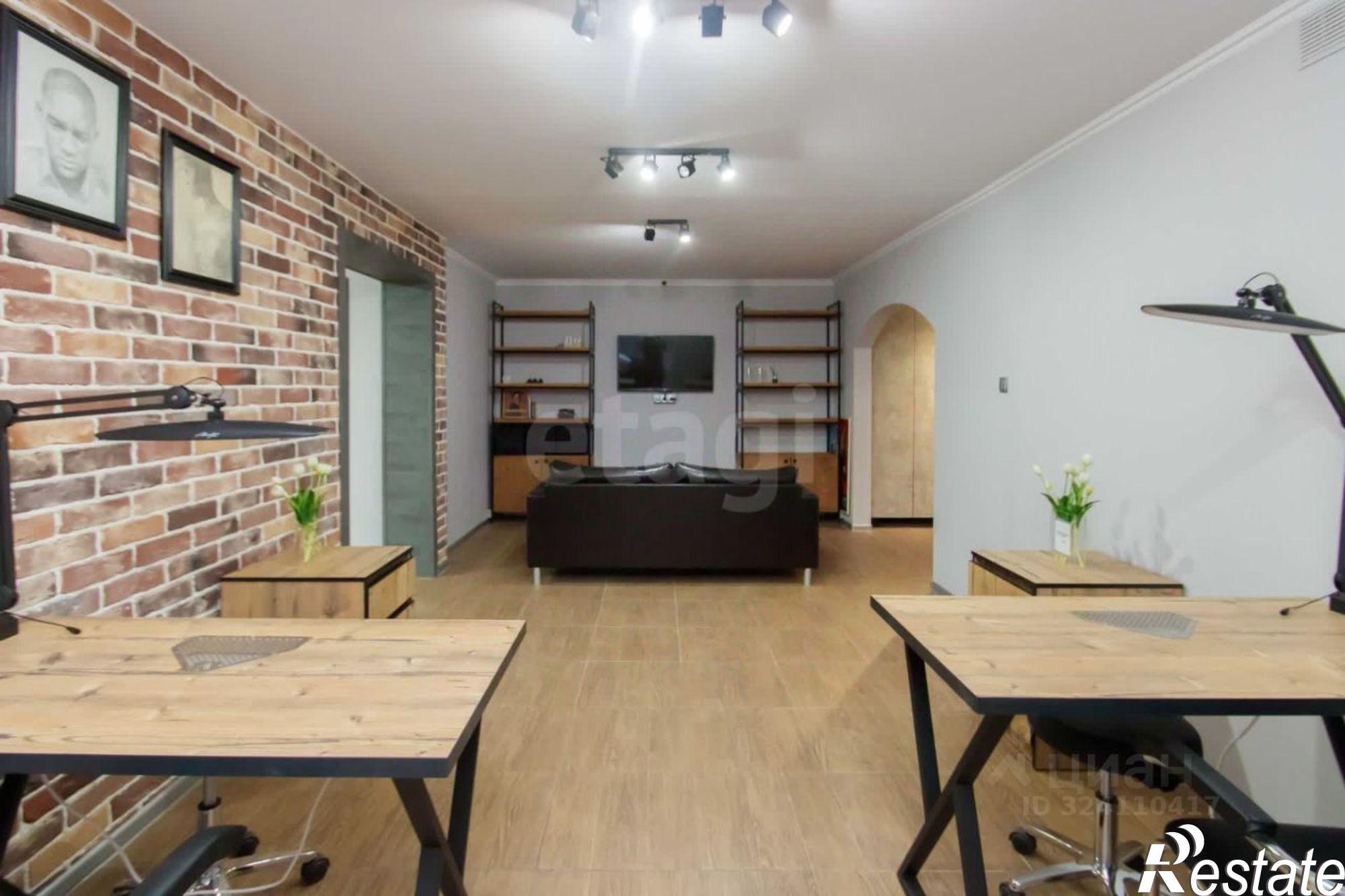 Купить помещение свободного назначения за 10 000 100 рублей на ул Широтная, 104