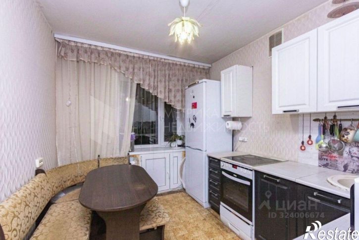3-комн квартира улица Мельникайте, 48А,  д. 48А