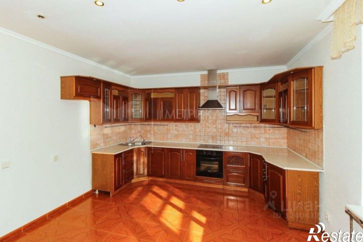 5-комн квартира ул Степана Халтурина, 8,  д. 8