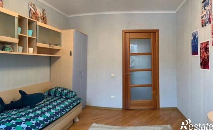 5-комн квартира улица Валерии Гнаровской, 5,  д. 5