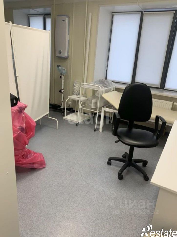 Помещение свободного назначения улица Республики, 28А,  д. 28А