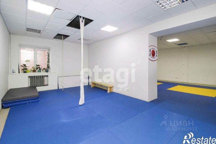 Помещение свободного назначения Холодильная улица, 138,  д. 138