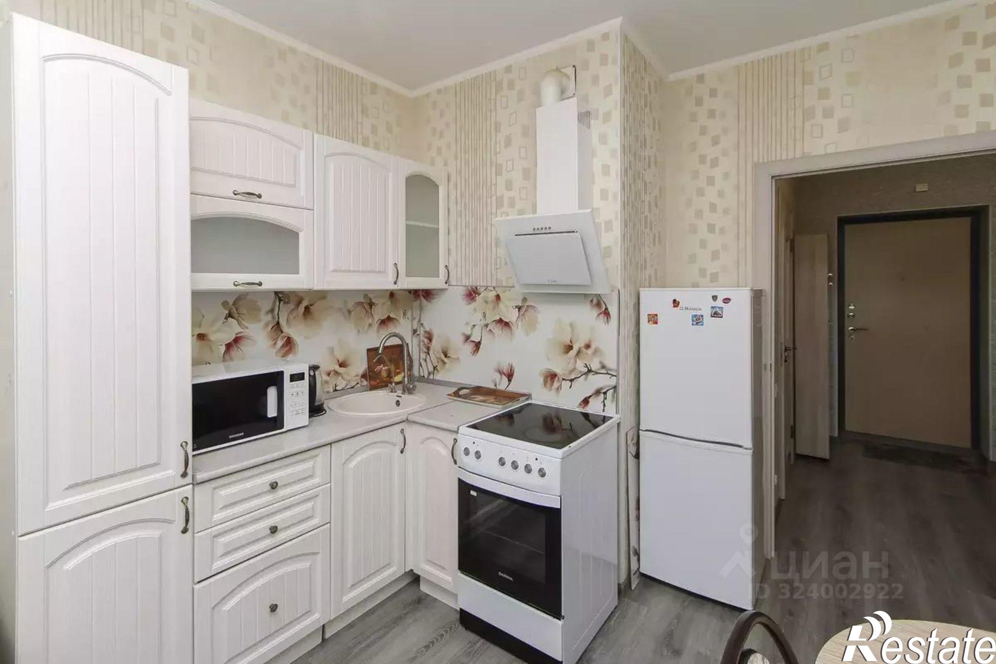 Сдать квартиру за 30 000 рублей на улица Бакинских Комиссаров, 3 к1