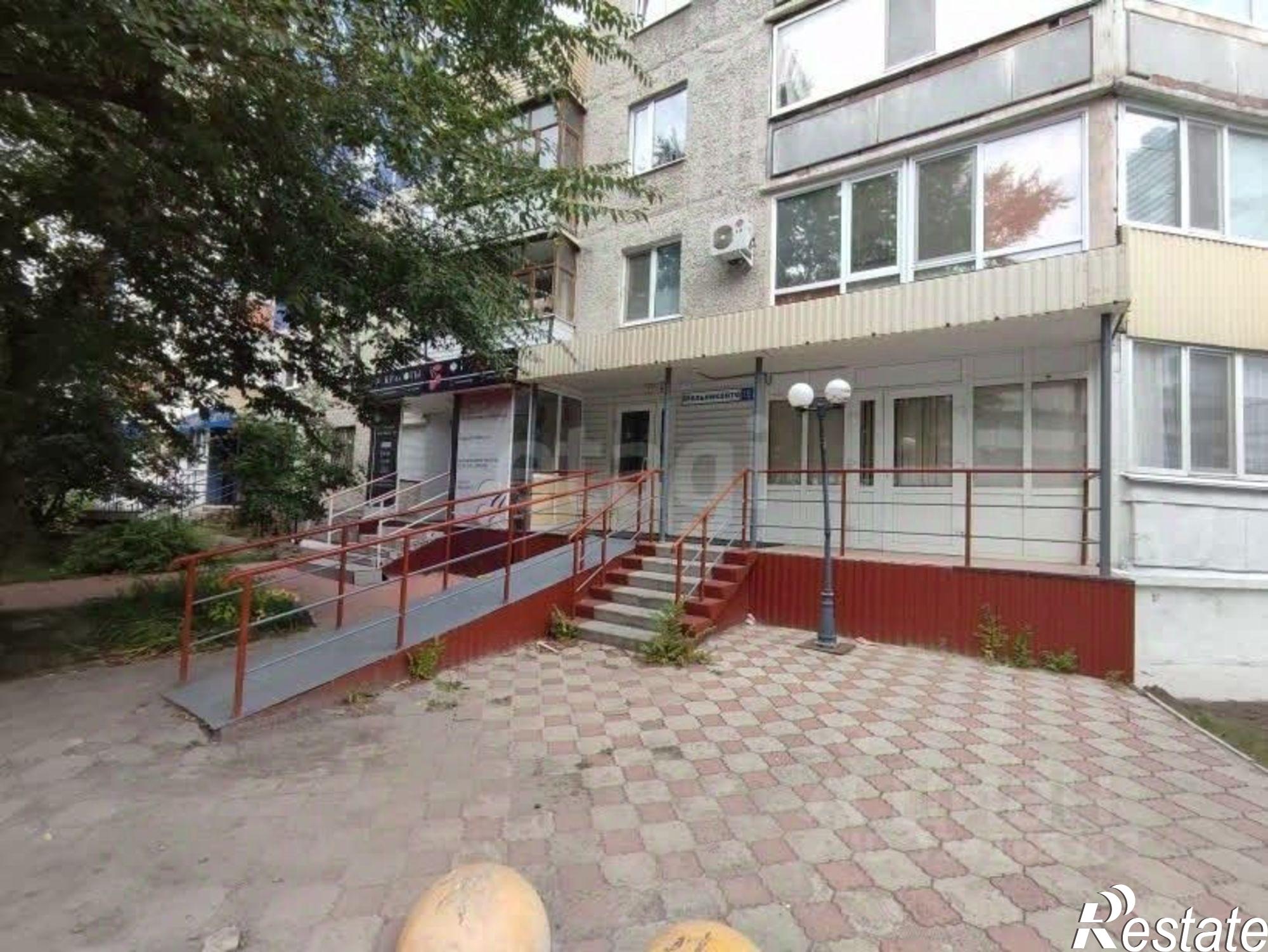 Сдать торговое помещение за 84 700 рублей на ул Мельникайте, 135