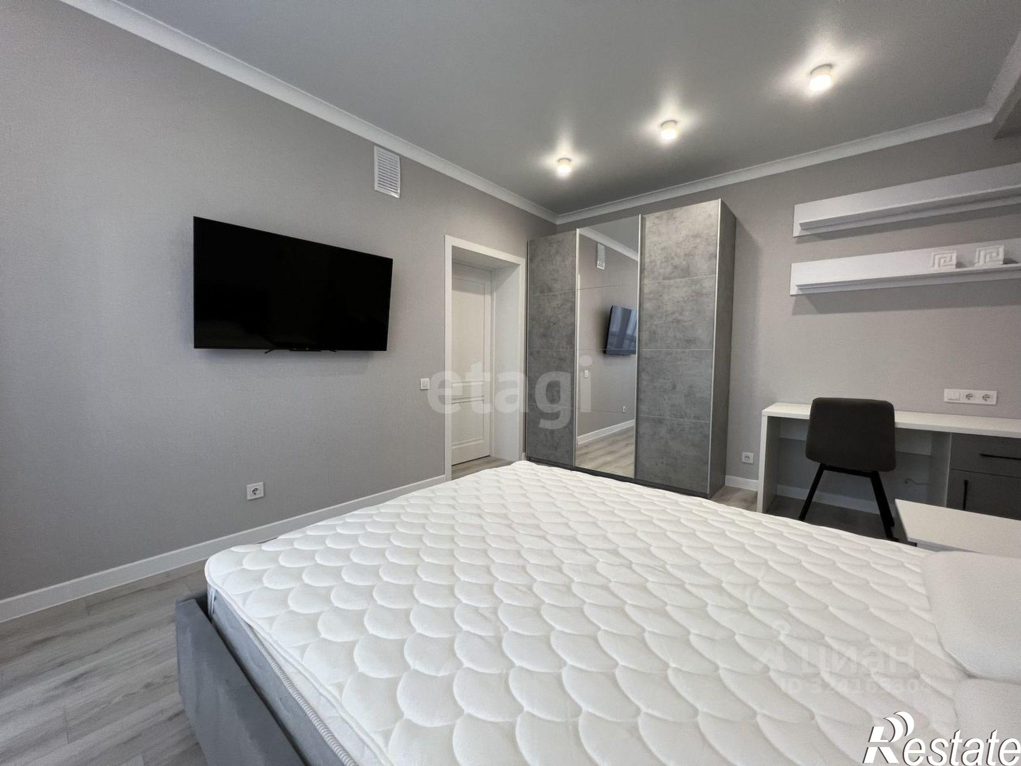 Сдать квартиру за 38 000 рублей на ул Мельникайте, 150