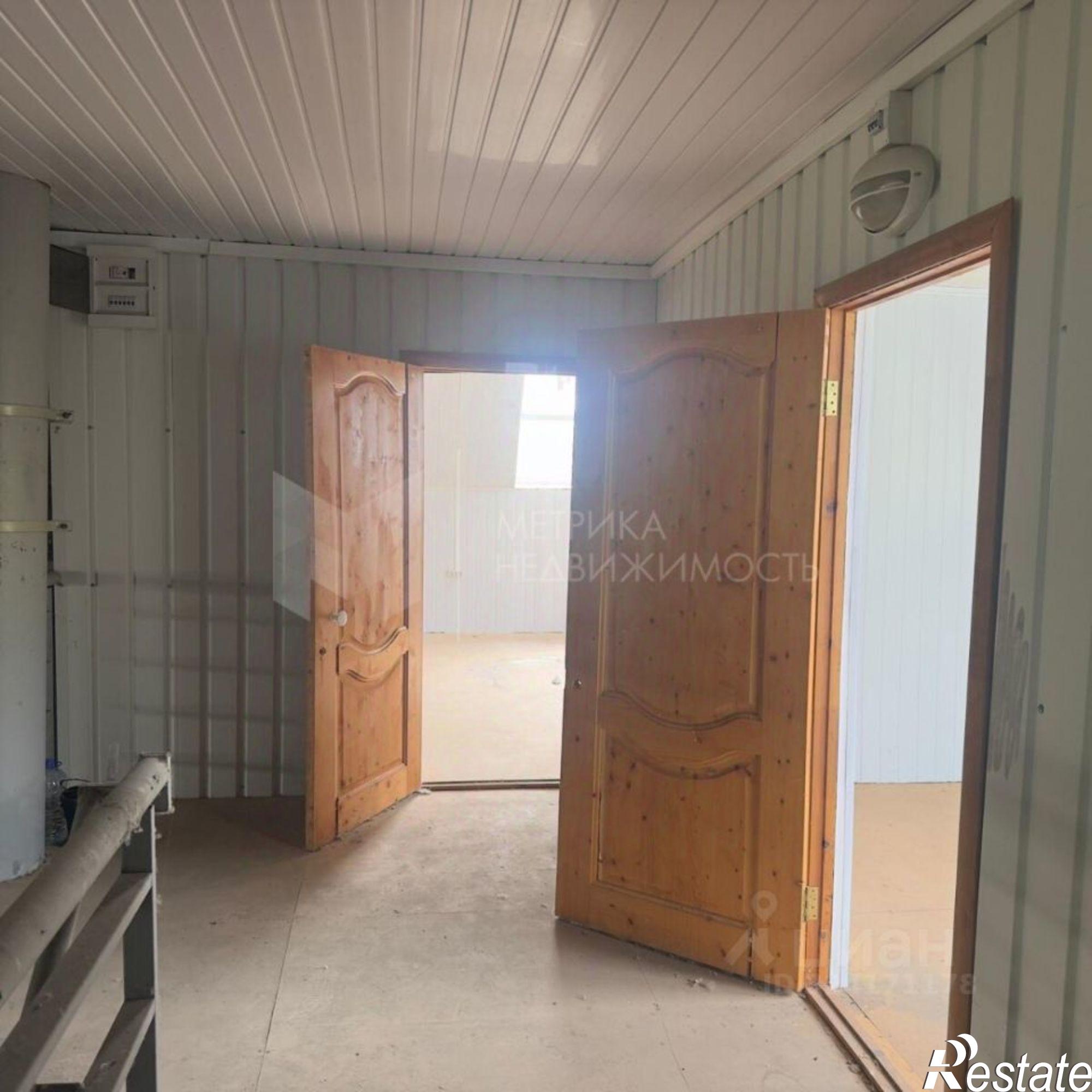 Купить складское помещение за 28 000 300 рублей на Новопортовская улица, 15 с1