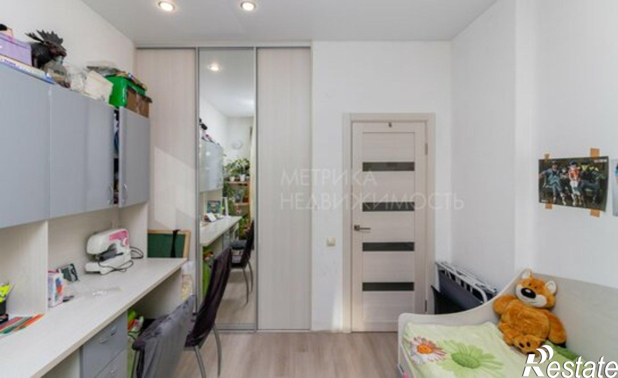 Купить квартиру за 8 000 000 рублей на Стройотрядовская улица, 12