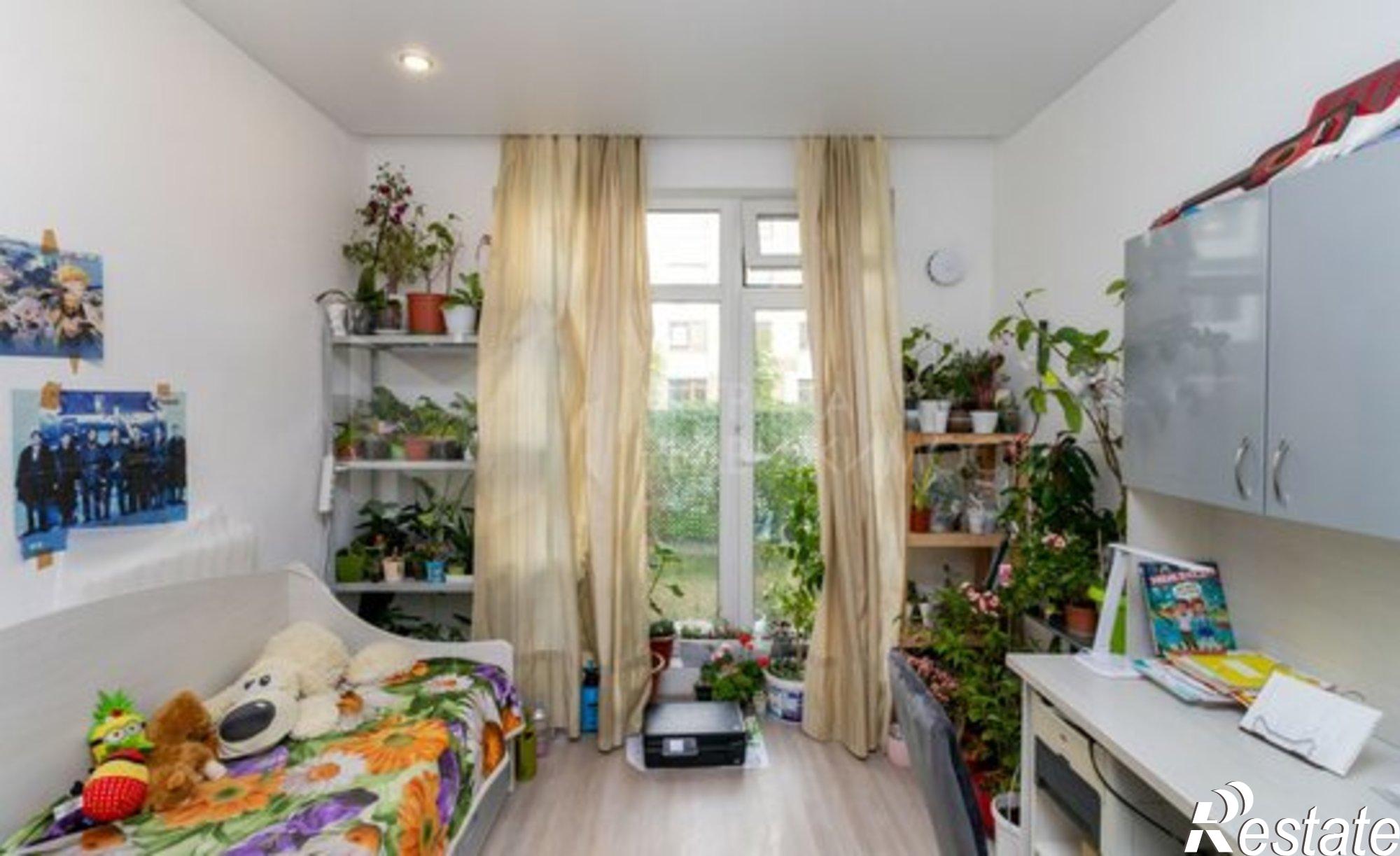 Купить квартиру за 8 000 000 рублей на Стройотрядовская улица, 12