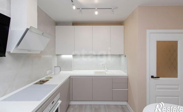 3-комн квартира ул Бакинских Комиссаров, 1,  д. 1