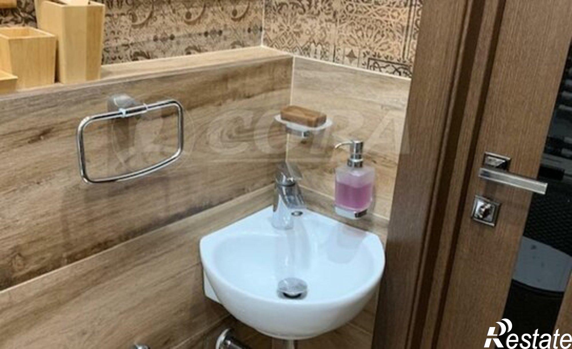 Купить квартиру за 13 260 000 рублей на ул Фармана Салманова, 12