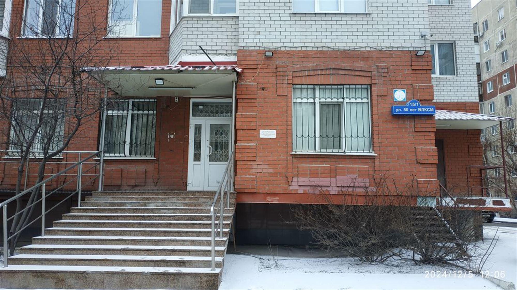 Сдать торговое помещение за 100 000 рублей на ул 50 лет ВЛКСМ, д. 15 к 1 стр 1