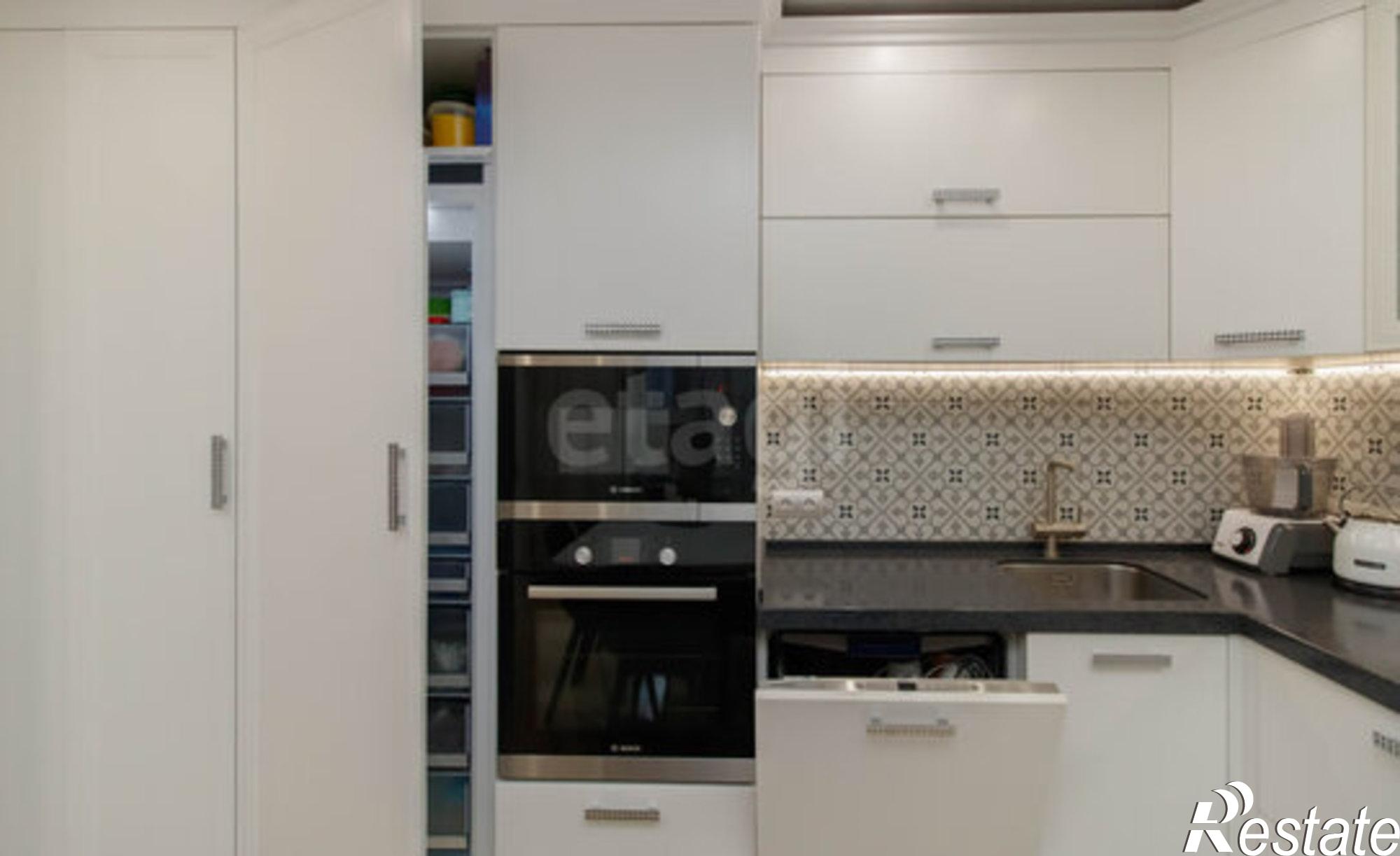 Купить квартиру за 10 000 000 рублей на Широтная улица, 181/2