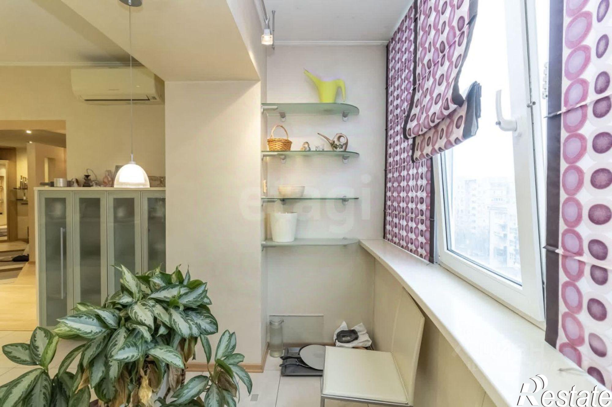 Купить квартиру за 25 000 000 рублей на улица Орджоникидзе, 11