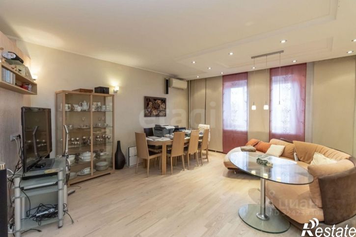 6-комн квартира улица Орджоникидзе, 11,  д. 11