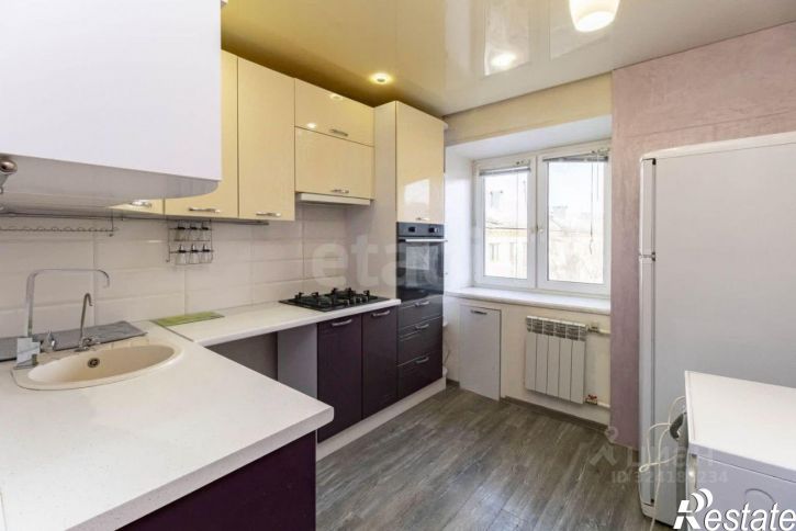 4-комн квартира улица Мельникайте, 64,  д. 64