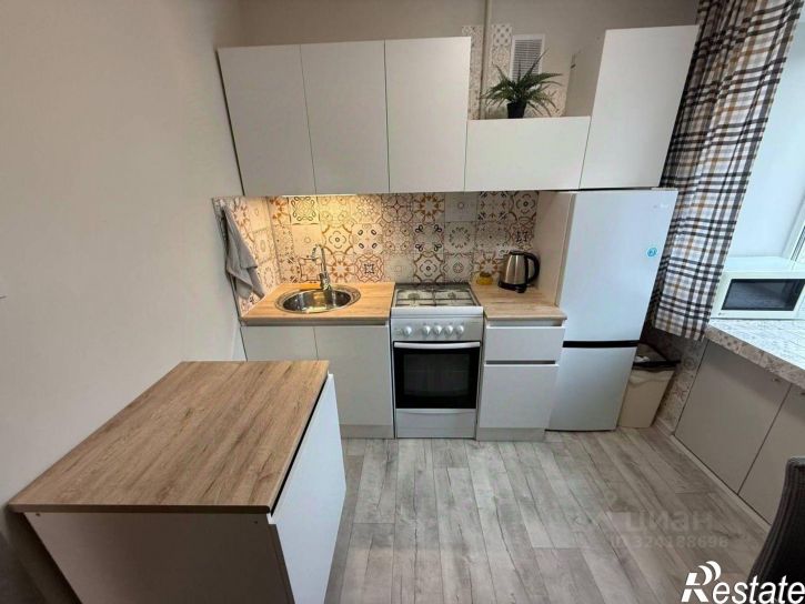 2-комн квартира улица Мельникайте, 95,  д. 95