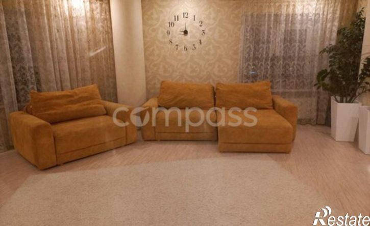 4-комн квартира улица 50 лет ВЛКСМ, 19,  д. 19