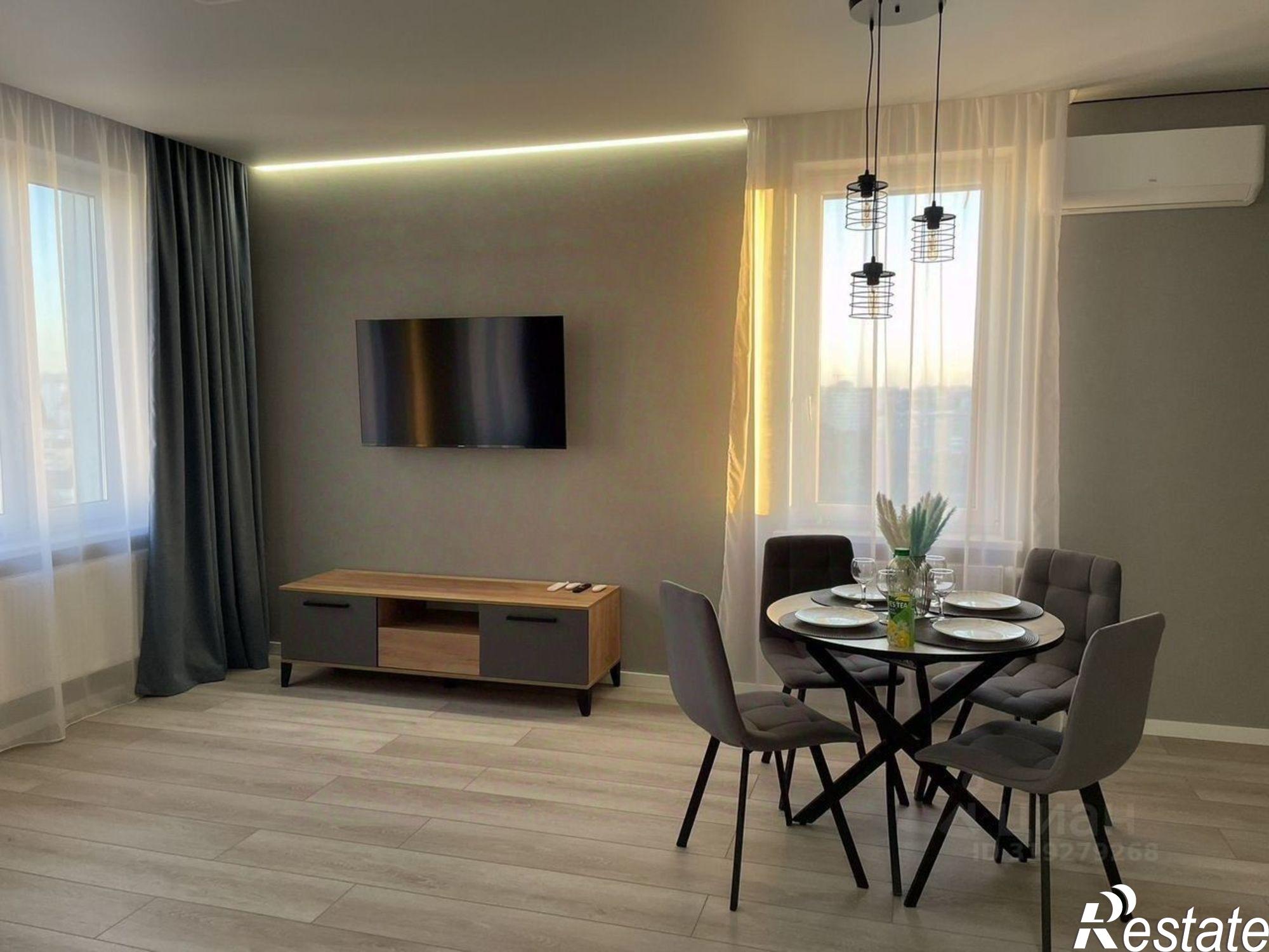 Сдать квартиру за 40 000 рублей на ул Новгородская, 3