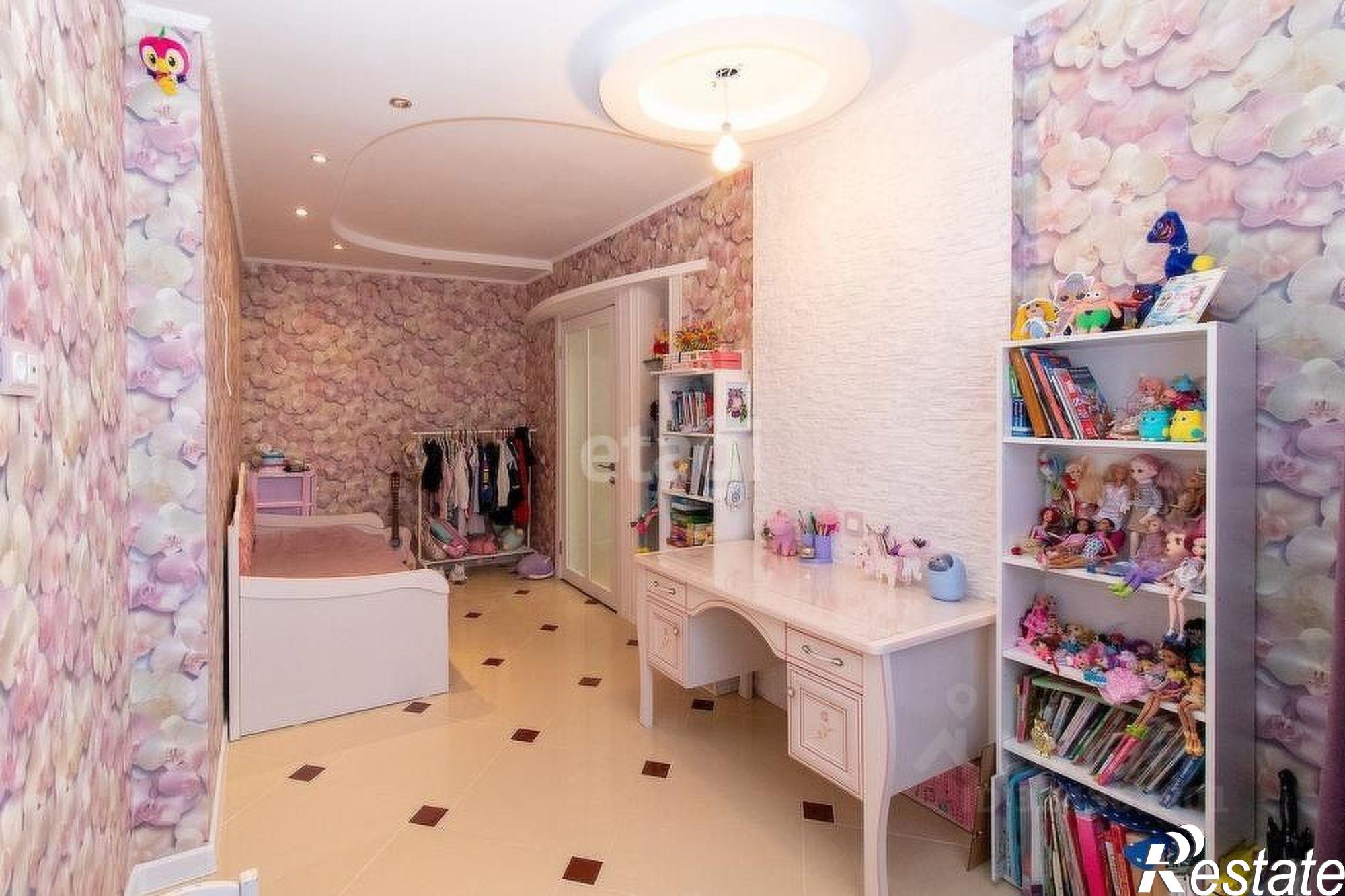 Купить квартиру за 15 000 000 рублей на ул Малыгина, 49 2