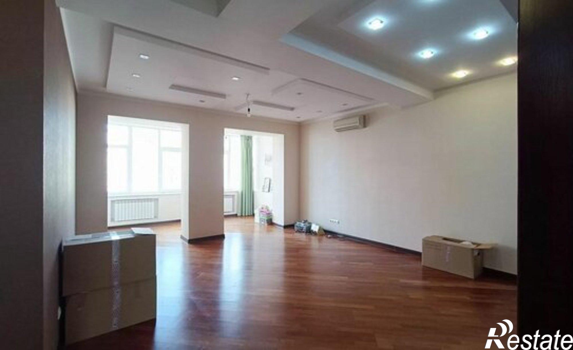 Купить квартиру за 13 500 000 рублей на Киевская улица, 65/2