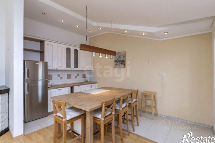 3-комн квартира улица Хохрякова, 10,  д. 10