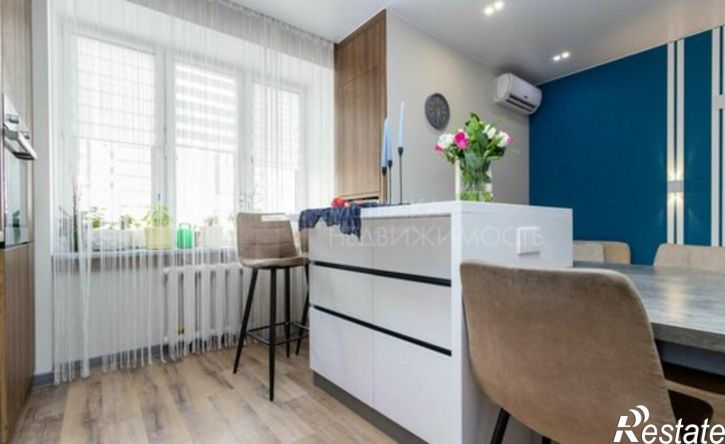 3-комн квартира улица Малиновского, 8,  д. 8