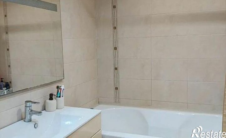 3-комн квартира улица Бориса Опрокиднева, 12,  д. 12