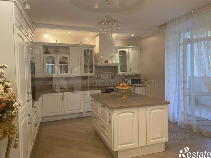 5-комн квартира улица Республики, 156/1,  д. 156/1