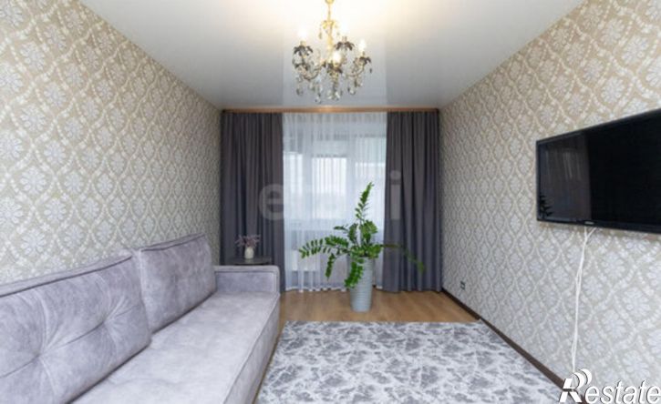 3-комн квартира ул Домостроителей, 18,  д. 18