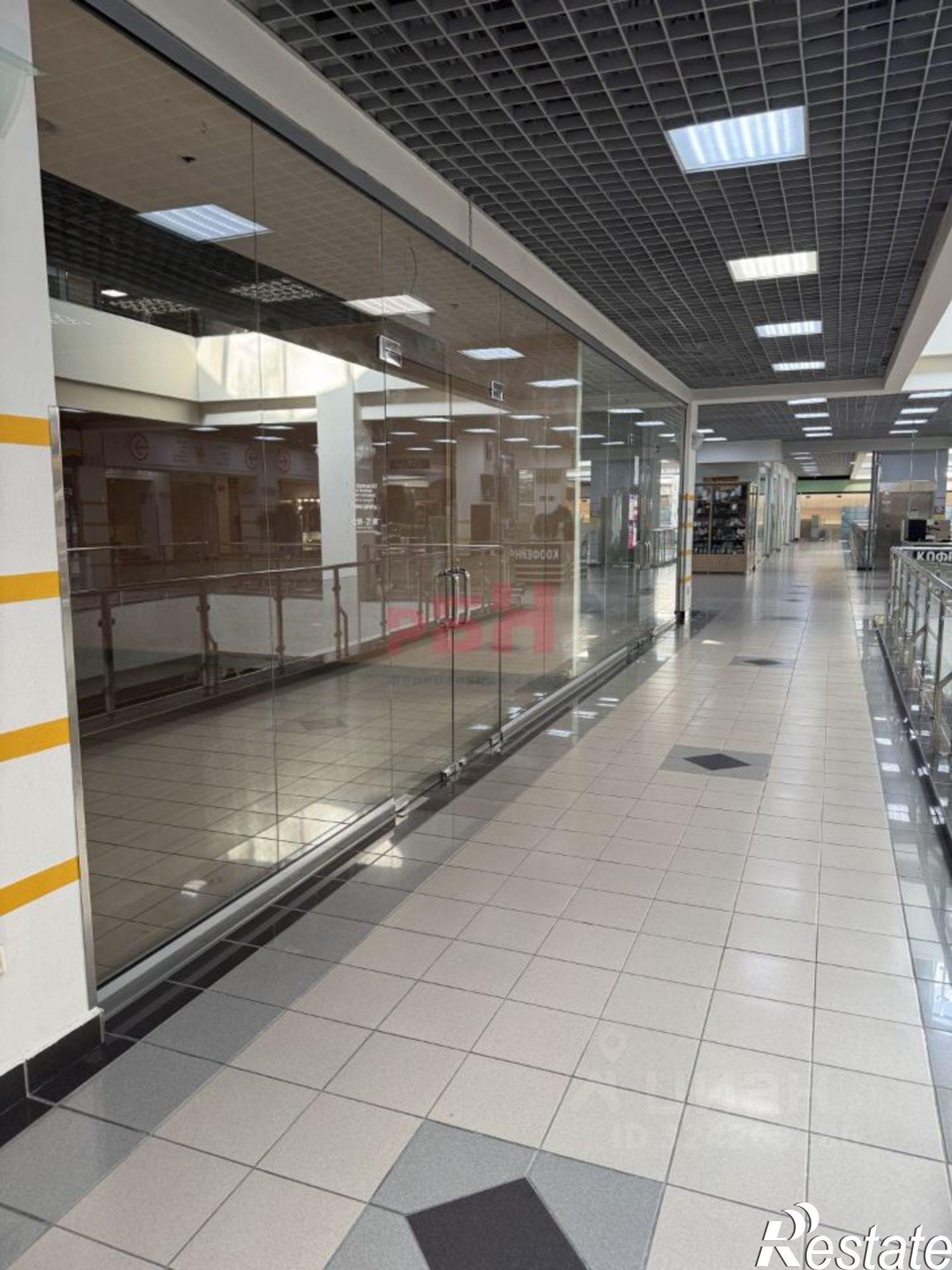 Сдать торговое помещение за 360 000 рублей на улица 50 лет ВЛКСМ, 47