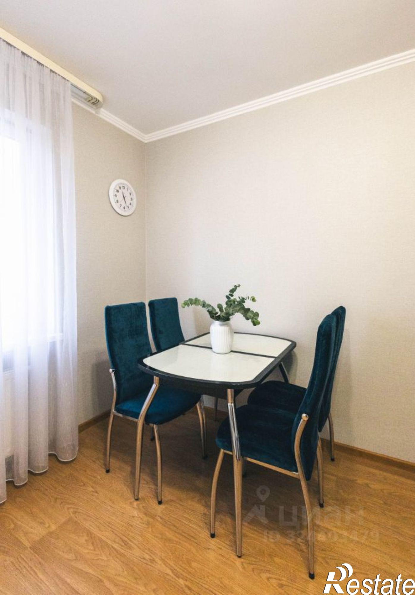 Сдать квартиру за 46 000 рублей на улица Эрвье, 30 к2